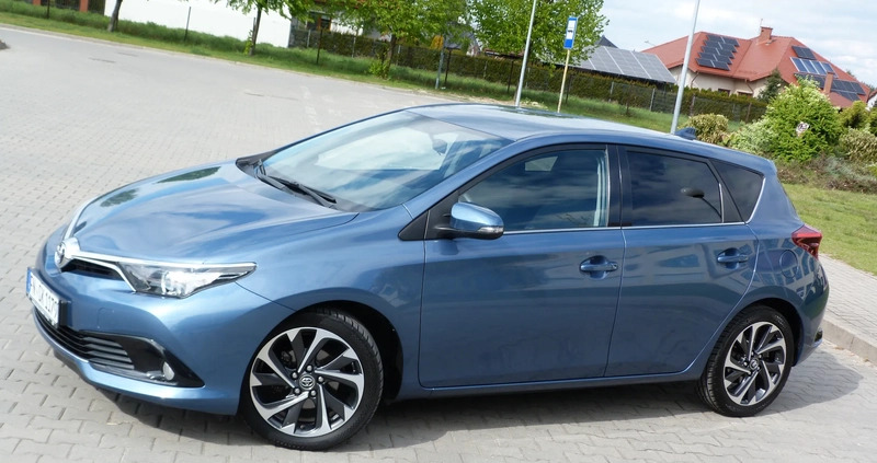 Toyota Auris cena 51999 przebieg: 154230, rok produkcji 2016 z Międzyzdroje małe 781